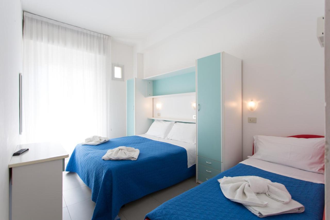 רימיני Hotel Savana מראה חיצוני תמונה