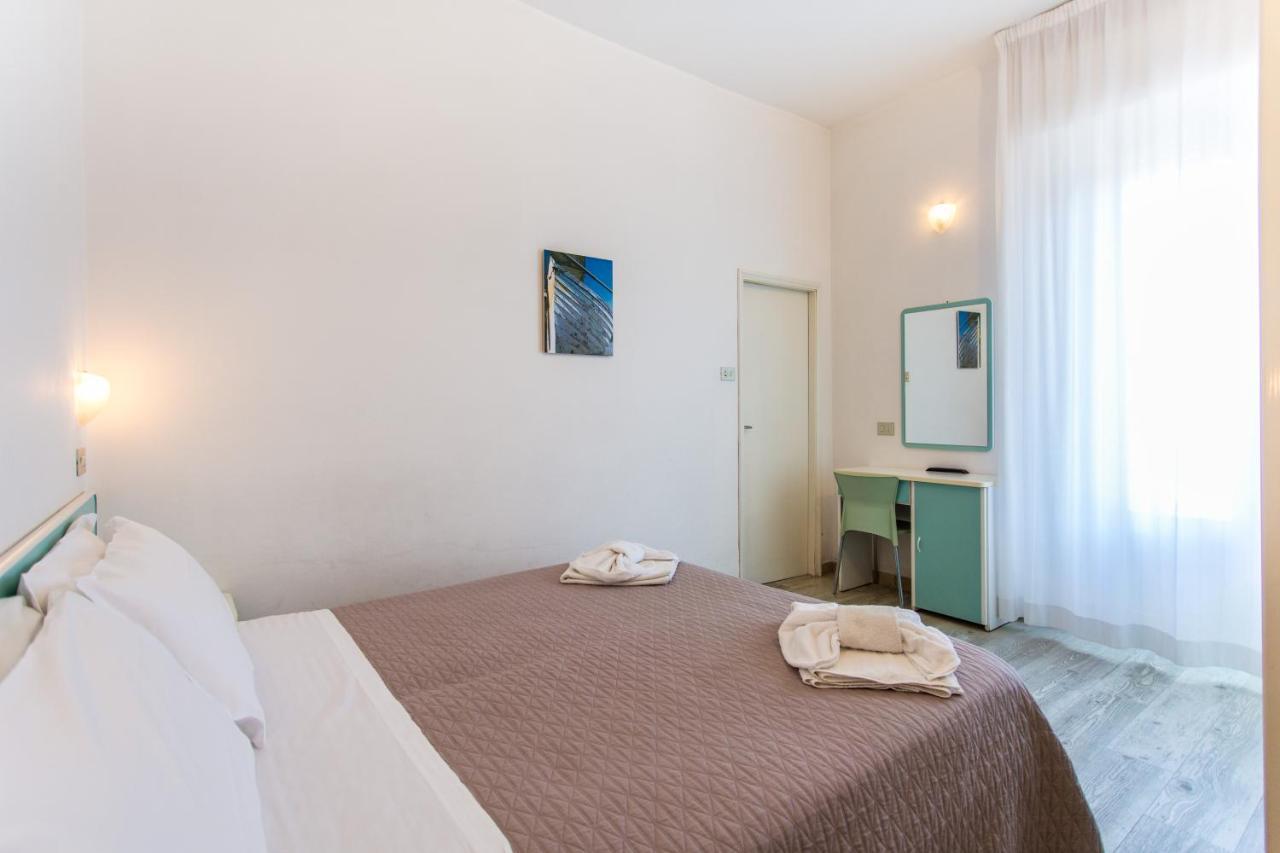 רימיני Hotel Savana מראה חיצוני תמונה