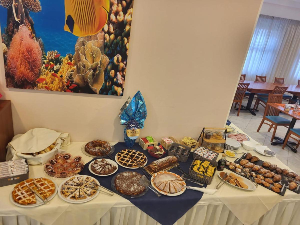 רימיני Hotel Savana מראה חיצוני תמונה